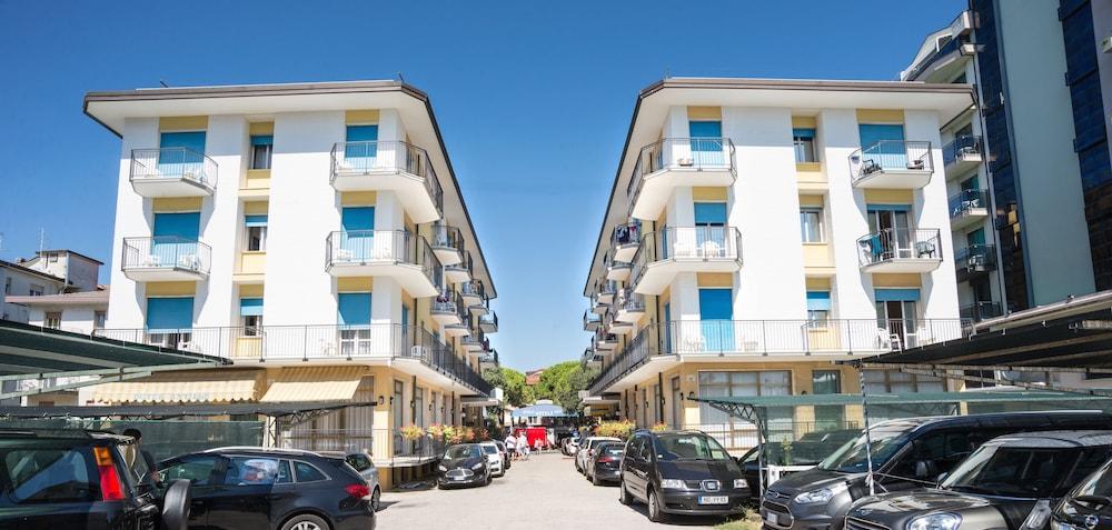 Hotel Azzorre リド・ディ・イエゾロ エクステリア 写真